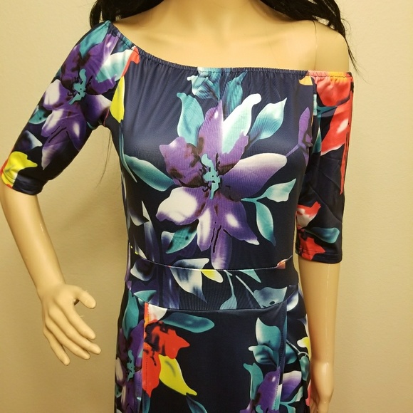 Floral Maxi Dress - Picture 3 of 6